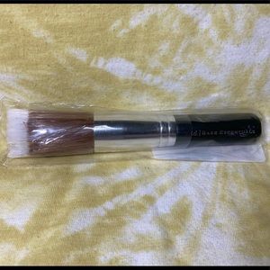 BareMinerals Feather Light Brush